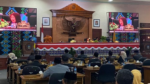 Rapat Paripurna di DPRD NTB, Senin (30/6/2025). (dok. DPRD NTB).