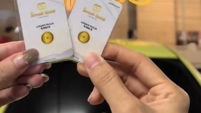 Gereja Satu Jam Saja di Surabaya bagi-bagi emas untuk jemaatnya