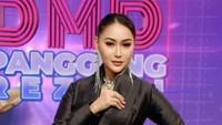 Dari serangkaian kejadian tak mengenakkan, Inul mengaku kini lebih berhati-hati dalam memilih moda transportasi. Jadi sebenarnya jujur saja aku lebih mengurang-ngurangi naik pesawat karena aku masih trauma dengan hal-hal yang kayak gitu, ujarnya. (Foto: dok Instagram inul.d)
