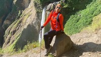 Setelah mencapai puncak, Ira Wibowo turun melalui jalur Torean. Sekarang Rinjani ada jalur Torean, baru dibuka 4 atau 5 tahun terakhir, itu dahsyat indahnya. (Jalurnya) ehm... lumayan dahsyat juga, tukasnya. Foto: dok. Instagram Ira Wibowo