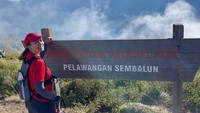 Di sinilah Ira Wibowo melihat Segara Anak yang membuatnya ingin mendaki Rinjani.  Foto: dok. Instagram Ira Wibowo
