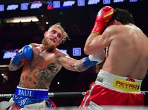 Jake Paul Menang Lagi, Kini Kalahkan Julio Cesar Chavez Jr