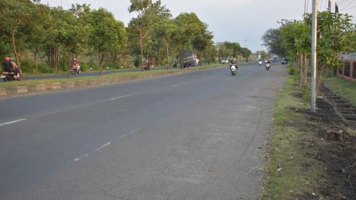 Jalan nasional Porong diperbaiki