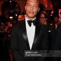 Selain sebagai model dan aktor, Jeremy juga sering terjun dalam kegiatan amal. Berbeda dari masa lalunya, ia kini banyak mendukung orang-orang membutuhkan, termasuk narapidana anak. Foto: Instagram @jmeeksofficial