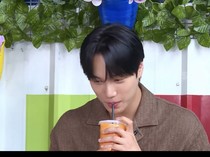 Kai EXO Sebut Menu Warteg hingga Teh Tarik di Indonesia: Enak Beut!