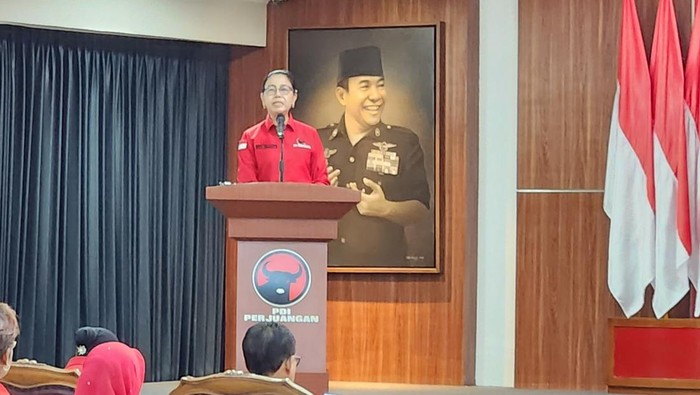 Ketua DPP PDIP MY Esti  di Sekolah PDIP Lenteng Agung, Senin (30/6/2025)