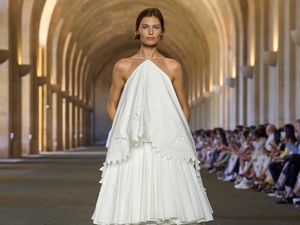 Foto: Koleksi Jacquemus Spring 2026, Terinspirasi Masa Kecil di Desa
