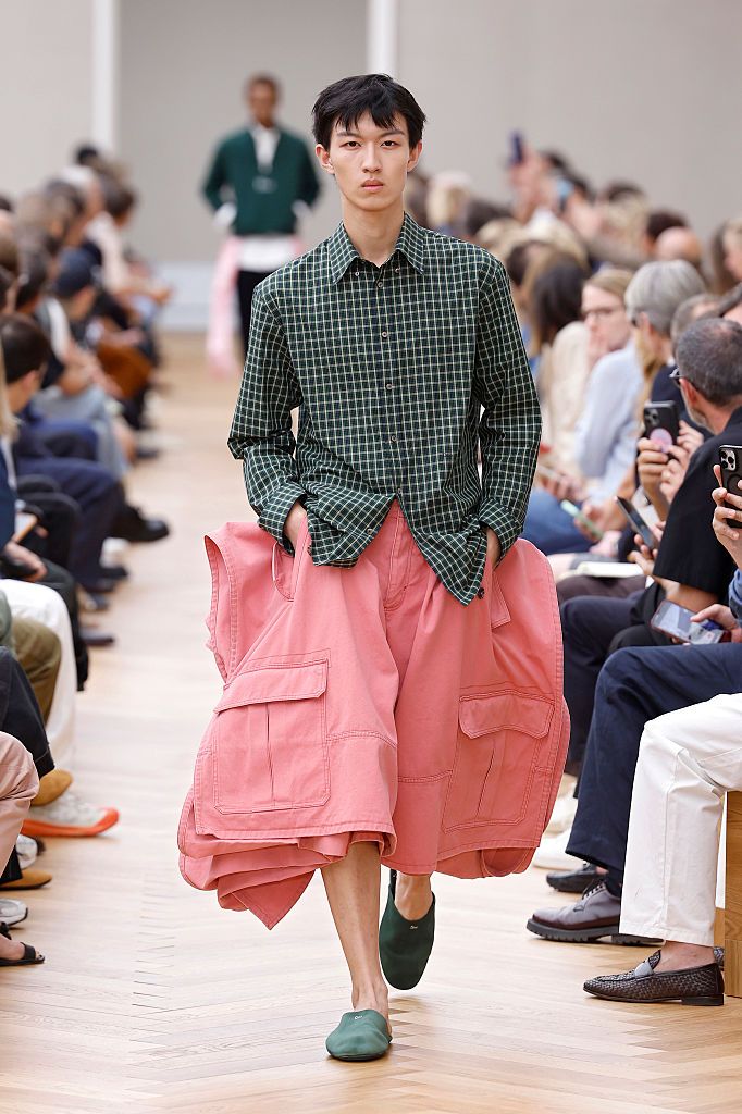 PARIS, FRANCE - JUNE 27: (EDITORIAL USE ONLY - For Non-Editorial use please seek approval from Fashion House) A model walks the runway during the Dior Homme Menswear Spring/Summer 2026 show as part of Paris Fashion Week on June 27, 2025 in Paris, France. (Photo by Estrop/Getty Images)