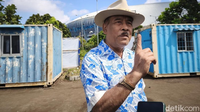 Komisaris PT Persib Bandung Bermartabat (PBB) Umuh Muchtar