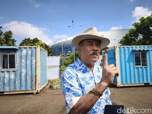 Tak Mau Persib Dihukum, Umuh Muchtar Minta Bobotoh Jaga Sikap