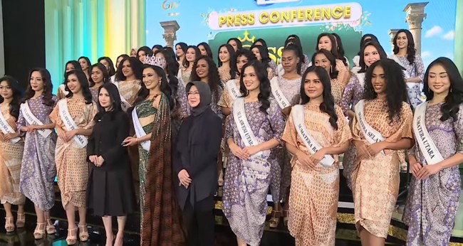 Founder & Chairwoman Miss Indonesia of Organization dan Executive Chairwoman MNC Group, Liliana Tanoesoedibjo mengatakan para finalis akan mengikuti karantina sampai malam puncak. Siang hari ini kami sebagai yayasan Miss Indonesia ingin memberi tahu jika Miss Indonesia yang ke-19 tahun sudah masuk karantina pertama sampai malam puncak nanti. Saya ingin mengucapkan selamat kepada para finalis yang sudah memberikan yang terbaik dan siap maju untuk menjadi lebih baik, kata Liliana saat konferensi pers Miss Indonesia 2025. Foto: Dok. Youtube Miss Indonesia.