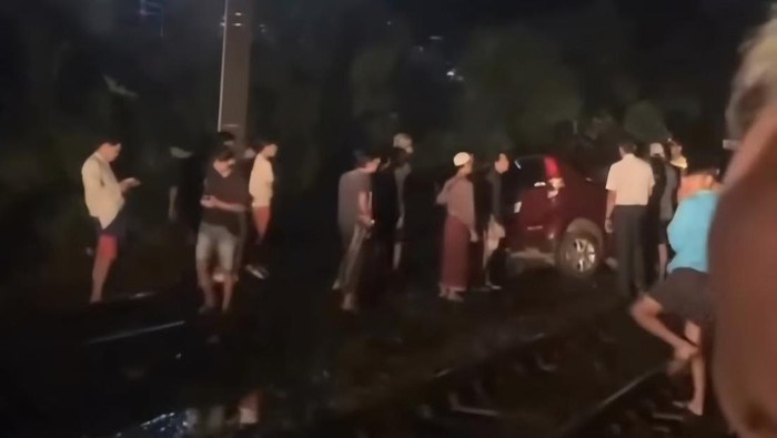 Mobil tertabrak KA di Bogor (dok. Istimewa)