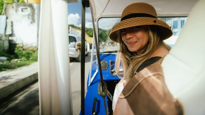 nadia vega nadia vega