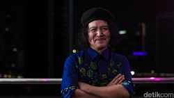Lihat Lagi Aksi Andrea Hirata di Sesi Sharing Menulis Kreatif