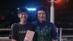 Lihat Lagi Aksi Andrea Hirata di Sesi Sharing Menulis Kreatif