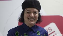 Lihat Lagi Aksi Andrea Hirata di Sesi Sharing Menulis Kreatif