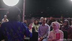Lihat Lagi Aksi Andrea Hirata di Sesi Sharing Menulis Kreatif