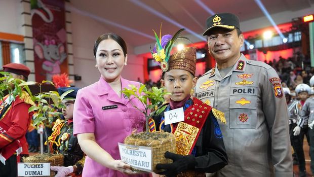 Polda Riau menggelar Festival Polisi Cilik dalam menyambut Hari Bhayangkara ke-79, Senin (30/6/2025).