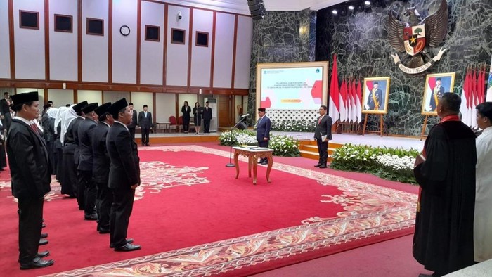 Pramono lantik 100 pejabat baru (Belia/detikcom)