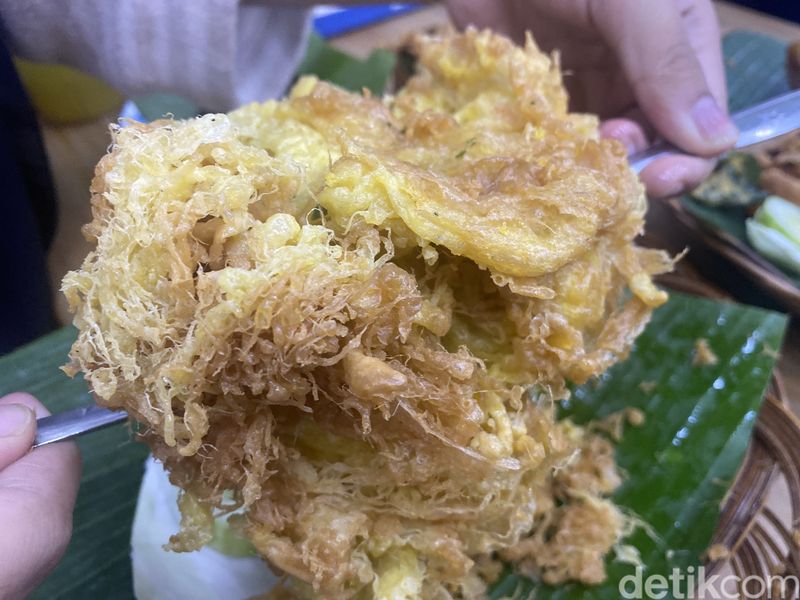 Sego Ndok Mbak Asih: Sedap! Nasi Telur Komplet Rp 20 Ribuan yang Viral di Bekasi
