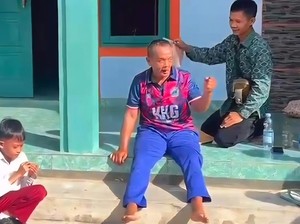 Cerita Guru SD di Gunungkidul Nazar Lari 27 Km ke Sekolah Jelang Purnatugas