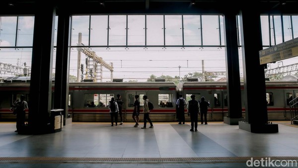 Stasiun Tanah Abang Kini Lebih Modern! Peron Baru Resmi Layani Penumpang KRL