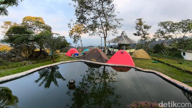 Suasana objek Wisata Sukageuri View Kuningan