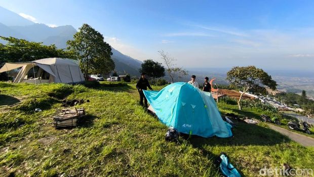 Suasana objek Wisata Sukageuri View Kuningan