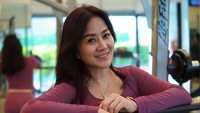 Saat berbincang di YouTube HAS Creative, yang dilihat Selasa (1/7/2025), Tante Ernie ditanya seputar kehidupan asmara selepas bercerai. Ia tak menjawab pasti saat ditanya sudah ada pacar atau belum. (Foto: dok Instagram himynameisernie)