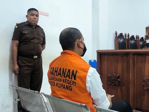Eks Kapolres Ngada Didakwa Pasal Perlindungan Anak dan ITE Kasus Pencabulan