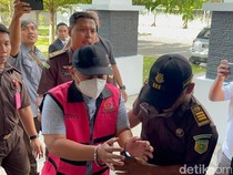 Sempat Mangkir, Sekdin PUPR Perkim Kota Mojokerto Akhirnya Ditahan