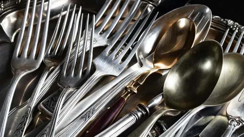 Terungkap! 5 Barang di Restoran yang Paling Sering Dicuri