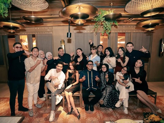 Teuku Ryan Foto Teuku Ryan dan Olla Ramlan yang jadi sorotan.