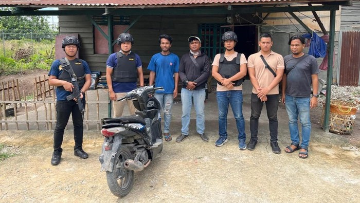 Tim Raga Polres Dumai mengamankan tiga orang pelaku pungli