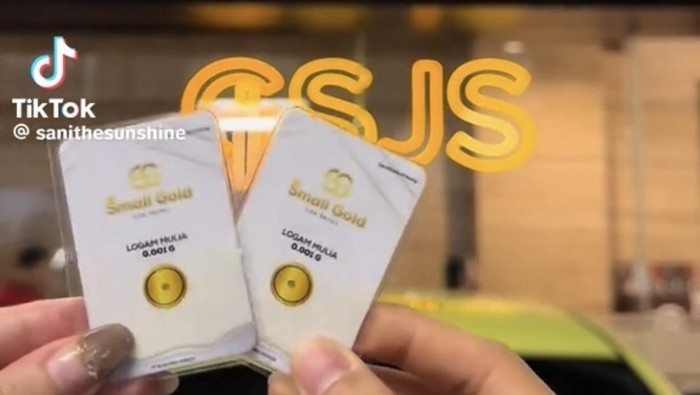 Video gereja yang viral membagikan emas ke jemaat.