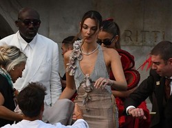 Kondangan ke Pernikahan Jeff Bezos, Gaun Pacar Leonardo DiCaprio Jadi Begini