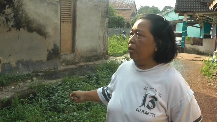 Warga menyampaikan keluhan proyek pengelolaan limbah