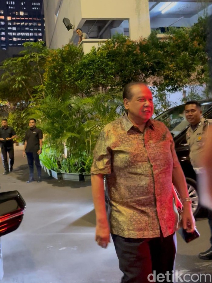 Chairul Tanjung Hadir di Acara Peluncuran Video Musik Milik SBY CT hadiri peluncuran video musik SBY, di Jakarta, Selasa, 1 Juli 2025.