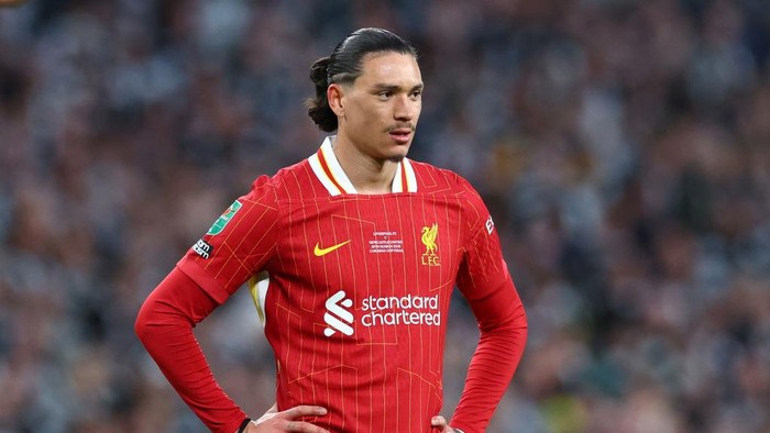 LONDON, ENGLAND - MARCH 16:  Darwin Nunez of Liverpool looks on during the Carabao Cup Final between Liverpool and Newcastle United at Wembley Stadium on March 16, 2025 in London, England. (Photo by Chris Brunskill/Fantasista/Getty Images)