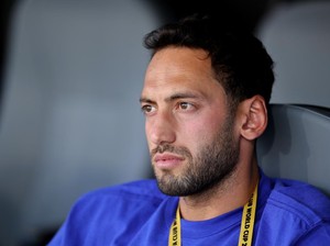 Calhanoglu soal Masa Depannya di Inter: Lihat Saja Nanti