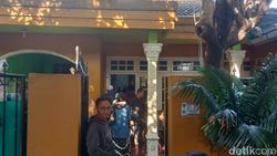 Bendera Kuning dan Suasana Sendu Rumah Duka Hamdan ATT