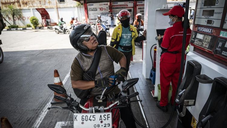 Harga BBM Nonsubsidi Naik Lagi, Pertamax Tembus Rp12.500 per Liter