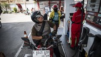 Pertamina menyebut penyesuaian harga ini dilakukan secara berkala, mempertimbangkan perkembangan harga minyak mentah global serta nilai tukar rupiah terhadap dolar AS. ANTARA FOTO/Aprillio Akbar