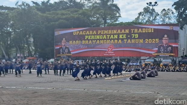 Hari Bhayangkara Ke-79 di Banten. (Arief/detikcom)
