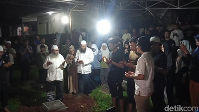 Ikhlas Keluarga Melepas Kepergian Hamdan ATT Selamanya
