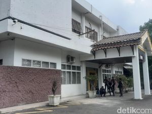 KPK Geledah Kantor Dinas PUPR Sumut