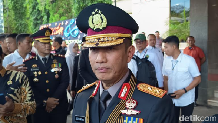 Kapolda Sulsel Irjen Rusdi Hartono.