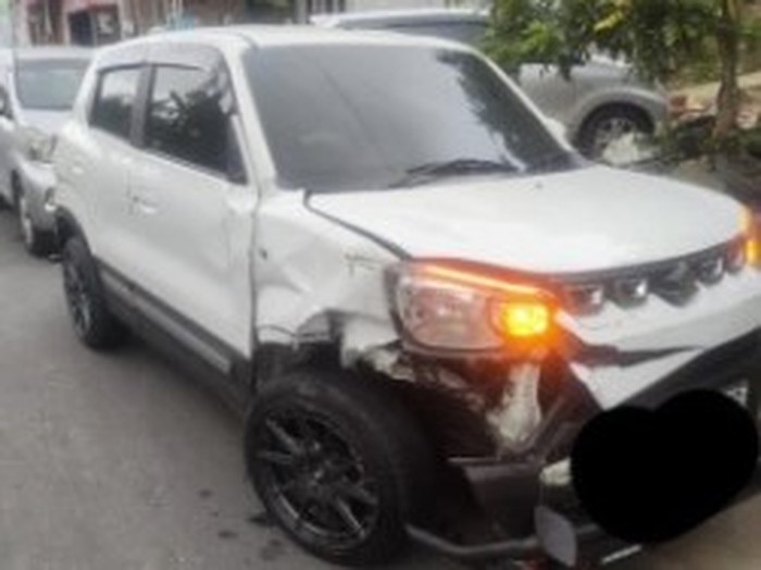 Kondisi mobil Fortuner milik Camat Wanareja, Cilacap yang terlibat kecelakaan di Kebumen dan viral di medsos pada Minggu (29/6/2025).