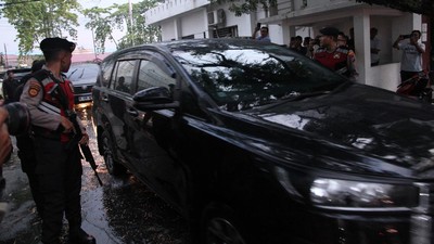 KPK Geledah Kantor Dinas PUPR Sumut Terkait Kasus Korupsi Jalan