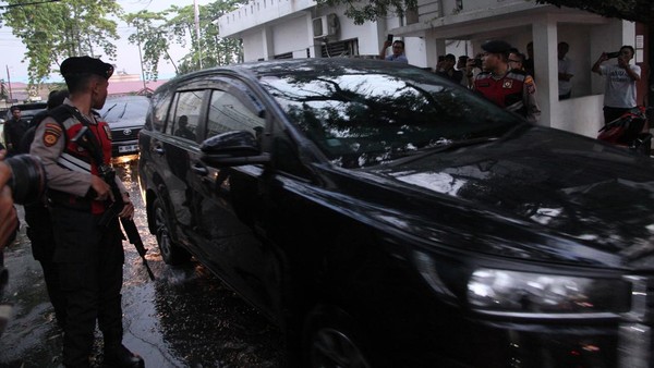 KPK Geledah Kantor Dinas PUPR Sumut Terkait Kasus Korupsi Jalan